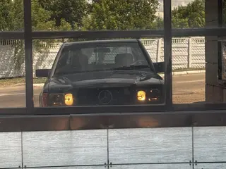 Mercedes-Benz 190, 1988