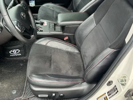 Toyota Camry 2015 года за 11 700 000 тг. в Уральск – фото 10