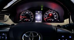 Toyota Camry 2015 года за 11 700 000 тг. в Уральск – фото 4