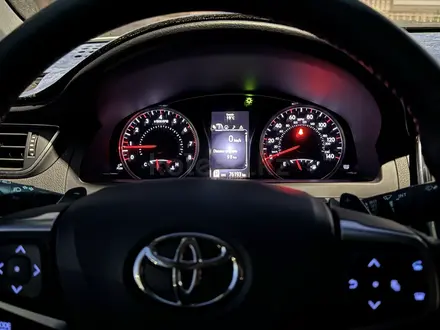 Toyota Camry 2015 года за 11 700 000 тг. в Уральск – фото 4