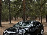 Toyota Camry 2018 годаүшін13 500 000 тг. в Семей