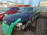 Audi A8 1997 года за 1 850 000 тг. в Уральск – фото 2