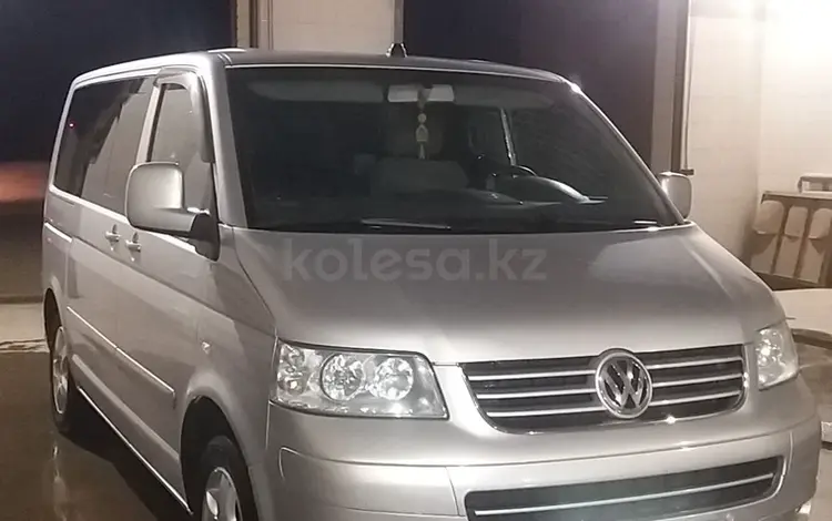 Volkswagen Multivan 2005 годаүшін10 000 000 тг. в Актобе