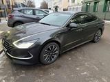 Hyundai Sonata 2023 года за 11 490 000 тг. в Уральск – фото 2