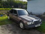 Mercedes-Benz E 220 1993 годаfor1 400 000 тг. в Усть-Каменогорск – фото 2