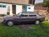 Mercedes-Benz E 220 1993 годаfor1 400 000 тг. в Усть-Каменогорск – фото 4