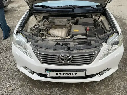 Toyota Camry 2013 года за 10 500 000 тг. в Усть-Каменогорск – фото 30