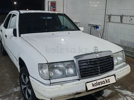 Mercedes-Benz E 200 1989 года за 1 100 000 тг. в Талдыкорган – фото 3