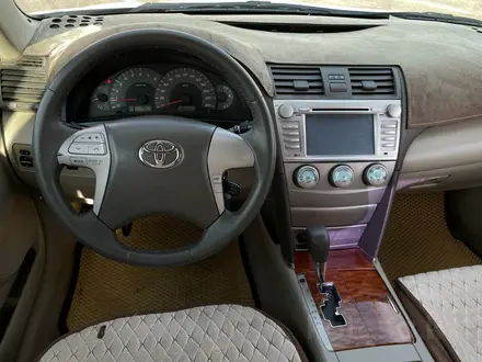 Toyota Camry 2007 года за 5 090 000 тг. в Актобе – фото 11