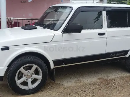 ВАЗ (Lada) Lada 2131 (5-ти дверный) 2002 года за 3 500 000 тг. в Актау – фото 2