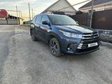 Toyota Highlander 2017 года за 17 850 000 тг. в Алматы – фото 3