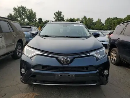 Toyota RAV4 2018 года за 7 450 000 тг. в Караганда