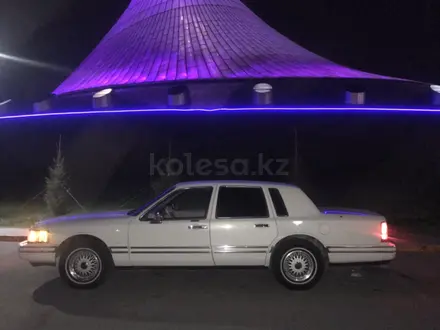 Lincoln Town Car 1993 года за 10 000 000 тг. в Астана – фото 15