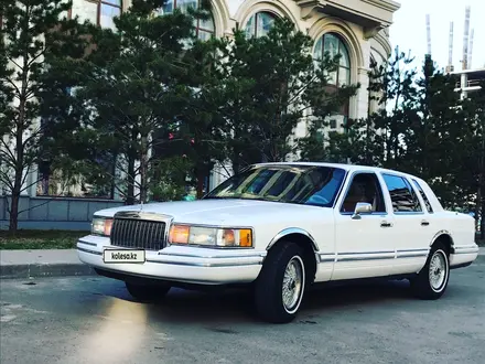 Lincoln Town Car 1993 года за 10 000 000 тг. в Астана – фото 42