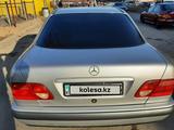 Mercedes-Benz E 200 1996 годаүшін2 200 000 тг. в Алматы – фото 4