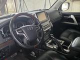 Toyota Land Cruiser 2015 годаүшін28 000 000 тг. в Тараз
