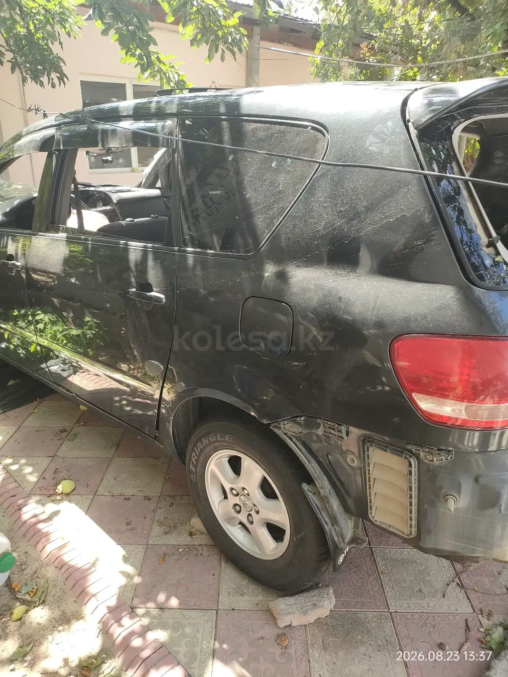 Toyota Ipsum, 2002