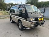 Mitsubishi Delica 1993 года за 2 500 000 тг. в Алматы