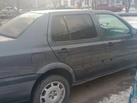 Volkswagen Vento 1995 года за 800 000 тг. в Караганда – фото 3