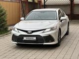 Toyota Camry 2023 годаүшін21 300 000 тг. в Алматы