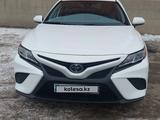 Toyota Camry 2019 года за 12 500 000 тг. в Атырау – фото 2