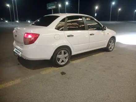 ВАЗ (Lada) Granta 2190 2014 года за 2 100 000 тг. в Семей – фото 4