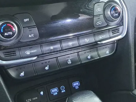 Hyundai Santa Fe 2020 года за 13 100 000 тг. в Алматы – фото 17