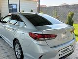 Hyundai Sonata 2019 годаfor7 500 000 тг. в Шымкент – фото 3