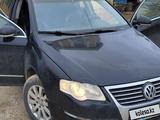 Volkswagen Passat 2007 года за 2 300 000 тг. в Атырау – фото 2