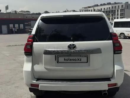 Toyota Land Cruiser Prado 2023 года за 28 500 000 тг. в Алматы – фото 17