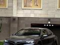 Toyota Camry 2022 года за 14 000 000 тг. в Актобе