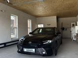 Toyota Camry 2026 года за 19 900 000 тг. в Актобе – фото 2