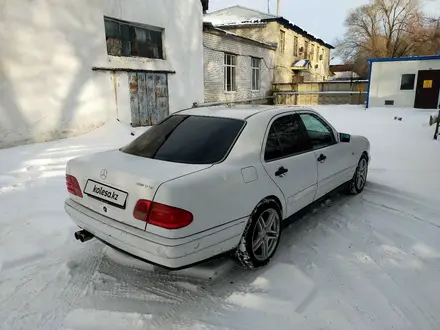 Mercedes-Benz E 230 1995 года за 1 750 000 тг. в Талдыкорган – фото 15