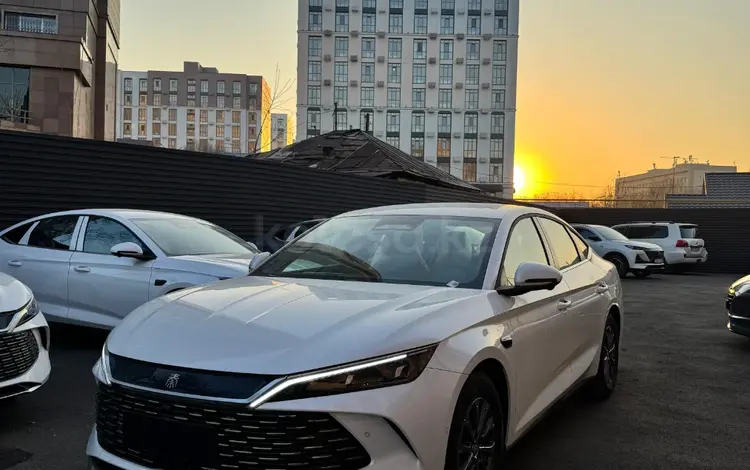 BYD Qin L DM-i Leading 2025 года за 9 550 000 тг. в Алматы