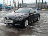 Volkswagen Passat 2017 года за 8 200 000 тг. в Тараз