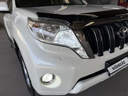 Toyota Land Cruiser Prado 2016 года за 18 700 000 тг. в Алматы – фото 31