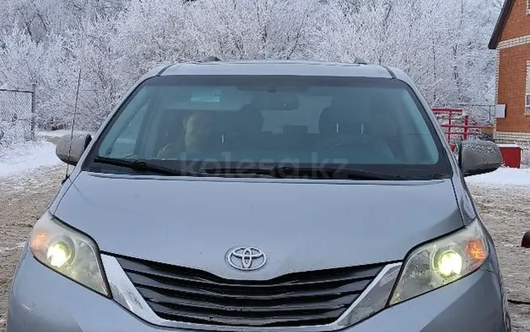 Toyota Sienna 2014 годаfor7 999 999 тг. в Уральск