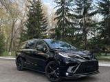 Toyota Sienna 2021 года за 24 250 000 тг. в Караганда