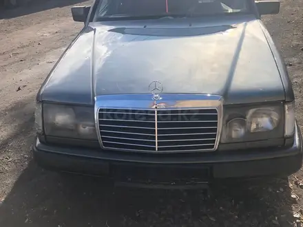 Mercedes-Benz E 200 1989 года за 800 000 тг. в Караганда