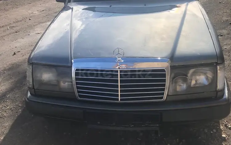 Mercedes-Benz E 200 1989 годаfor800 000 тг. в Караганда