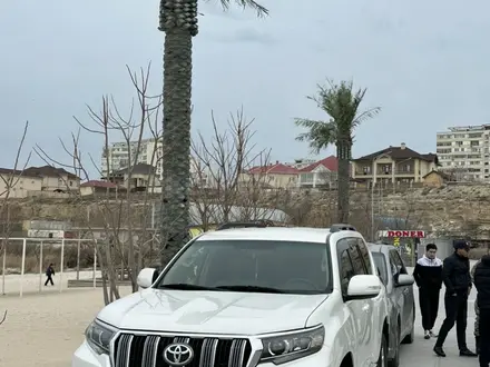 Toyota Land Cruiser Prado 2010 года за 14 300 000 тг. в Актау – фото 2