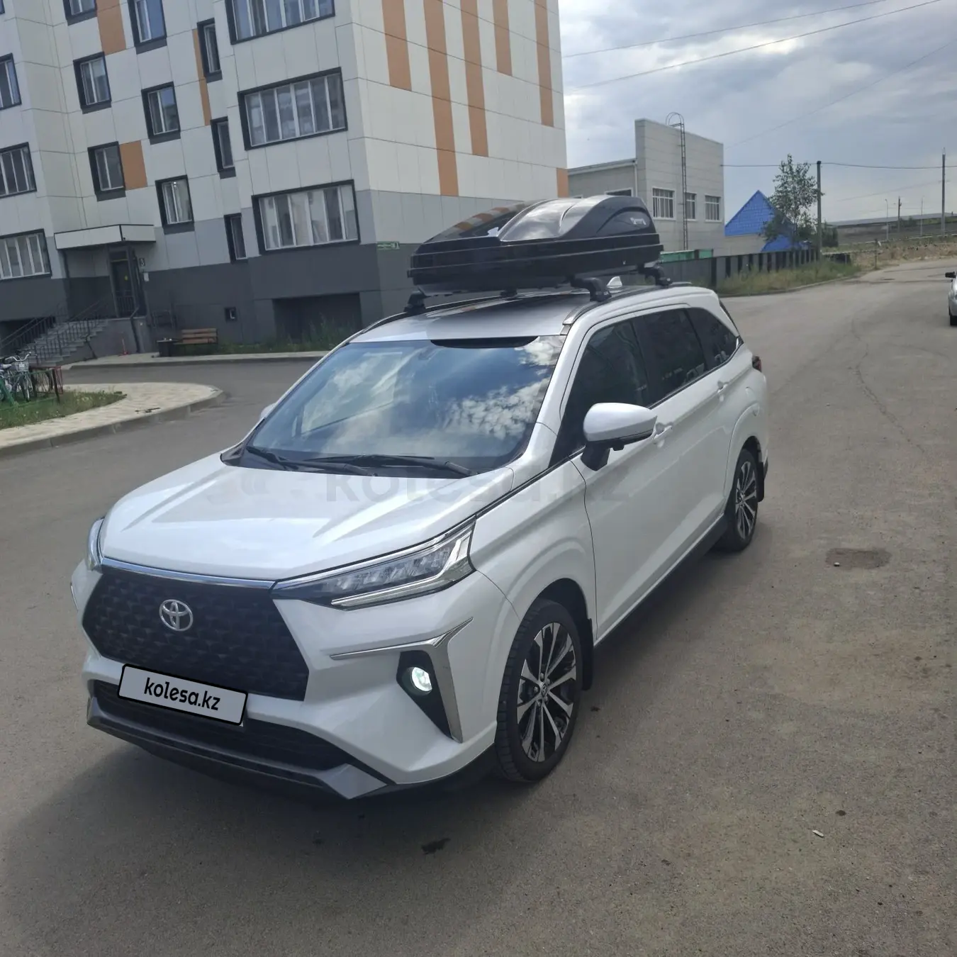 Toyota Veloz, 2023