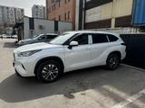 Toyota Highlander 2022 года за 26 000 000 тг. в Алматы – фото 3