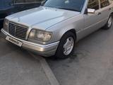 Mercedes-Benz E 200 1994 года за 2 550 000 тг. в Алматы