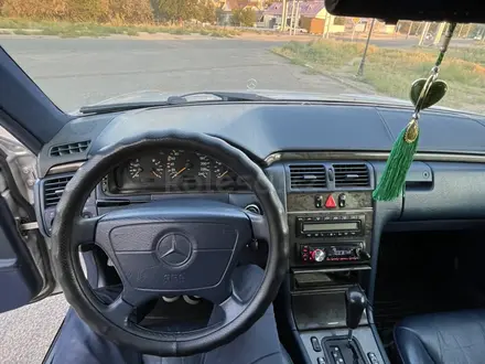 Mercedes-Benz E 200 1998 года за 3 000 000 тг. в Кызылорда – фото 18