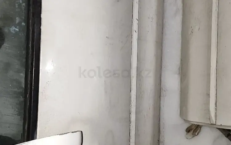 Двери на Митсубиси Галант дутый перед и зад за 10 000 тг. в Алматы