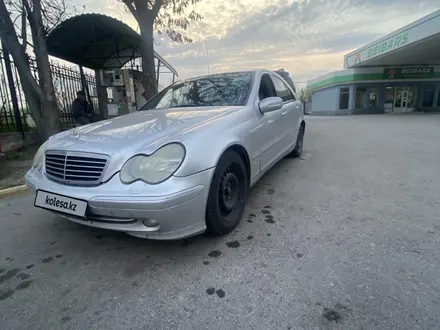 Mercedes-Benz C 240 2002 года за 2 600 000 тг. в Шымкент – фото 5