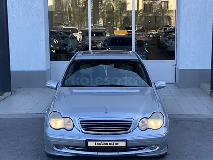 Mercedes-Benz C 240 2002 года за 2 600 000 тг. в Шымкент – фото 24