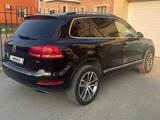 Volkswagen Touareg 2010 года за 9 800 000 тг. в Костанай – фото 4