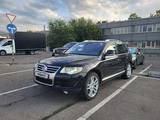 Volkswagen Touareg 2008 года за 5 400 000 тг. в Алматы